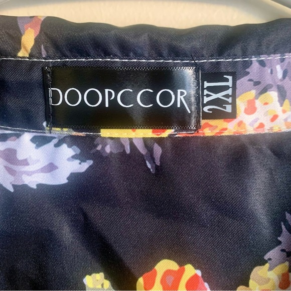 Black Floral Hawaiian button down short sleeve shirt size 2XL EUC - Picture 3 of 4